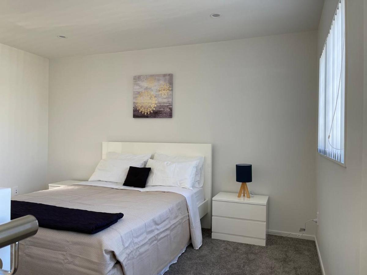 4 Bedroom Home Fully Furnished In Papakura, Auckland Exterior foto